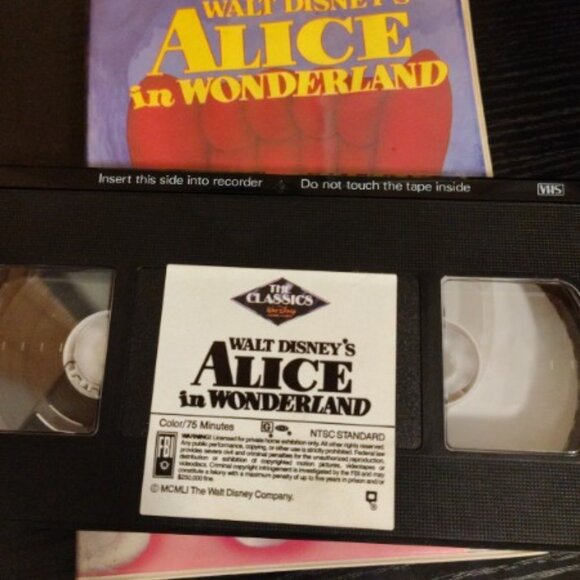 Alice In Wonderland VHS Walt Disney - Picture 3 of 3